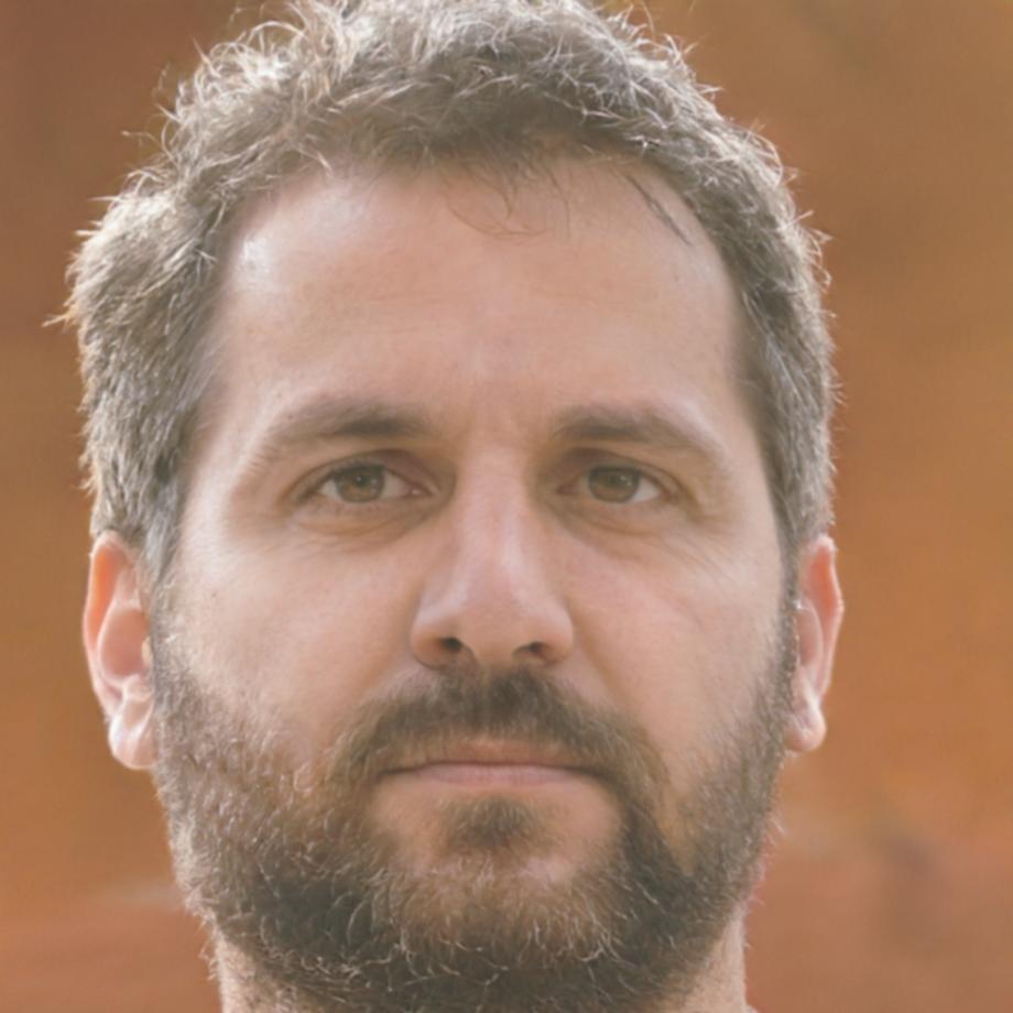 Miguel Torres - Director de Análisis Financiero